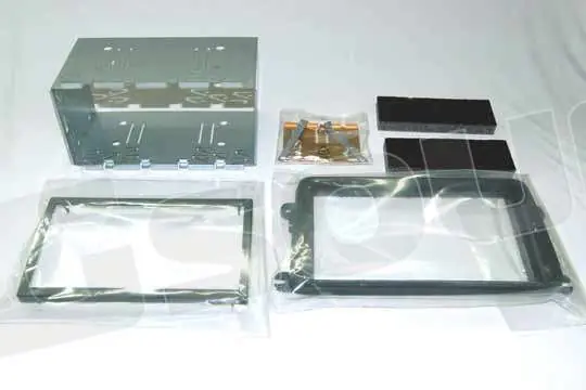 Alpine KTE-1354-01 - Volvo Installazione autoradio e monitor - Masc