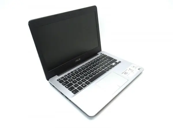 Notebook ASUS P302U 13,3″ Intel I7 6500U Ram 8GB DDR3 SSD 240GB Compatto – Ricondizionato
