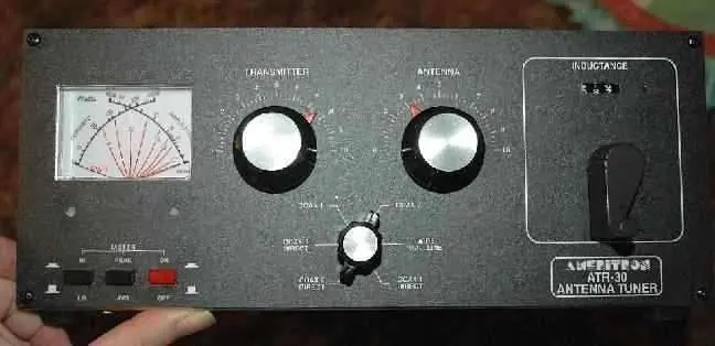 LDG AT 200 Pro 2 Accordatore d’antenna Automatico 250W