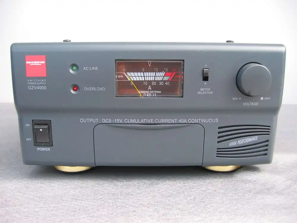 Shackmaster 600 Alimentatore 13,8V 40Ah