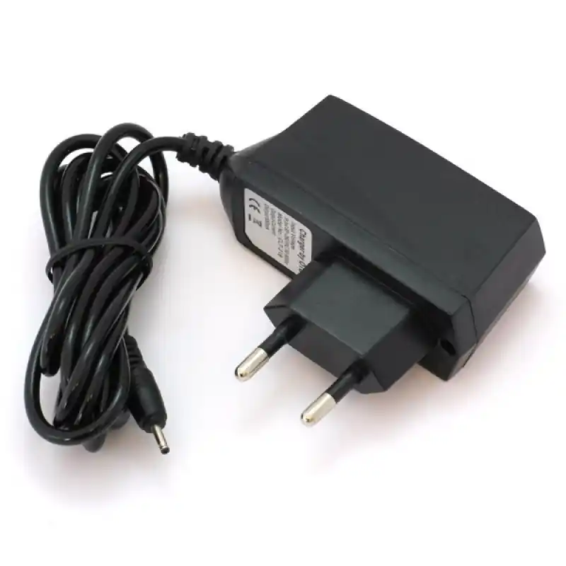 Alimentatore per telefoni Nokia con connettore 2mm